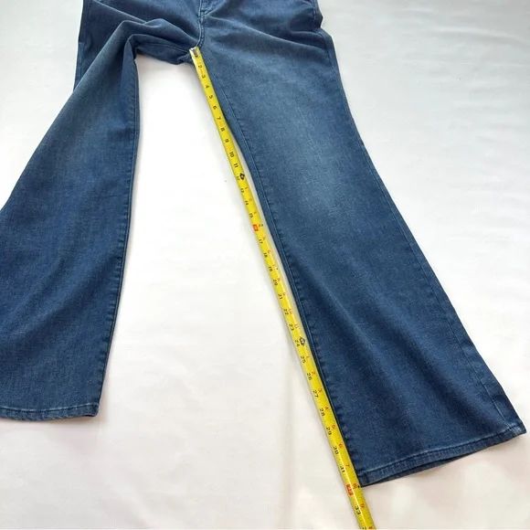 ANTHROPOLOGIE Pilcro Polished Mid-Rise Bootcut Jeans Women’s Size 31 Medium Wash - Picture 13 of 17